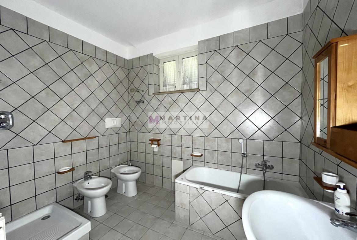 Casa indipendente con terreno