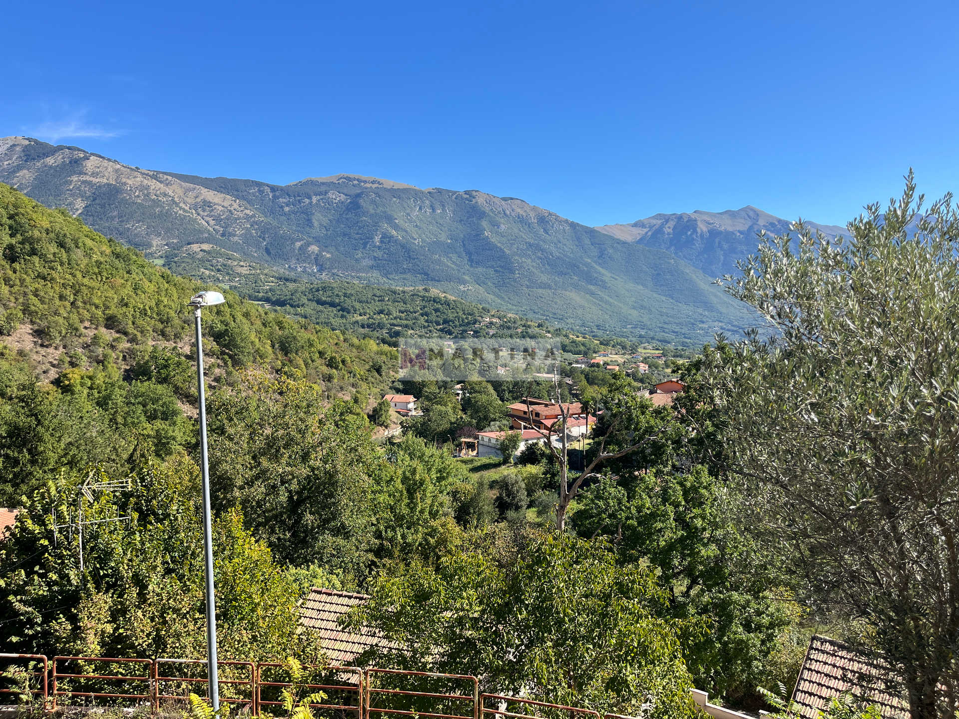 Casa indipendente con terreno