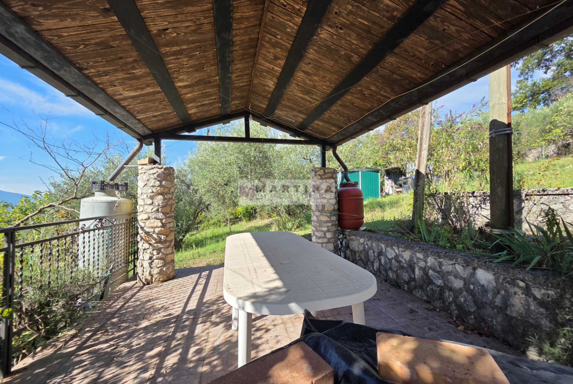 Casa indipendente con terreno