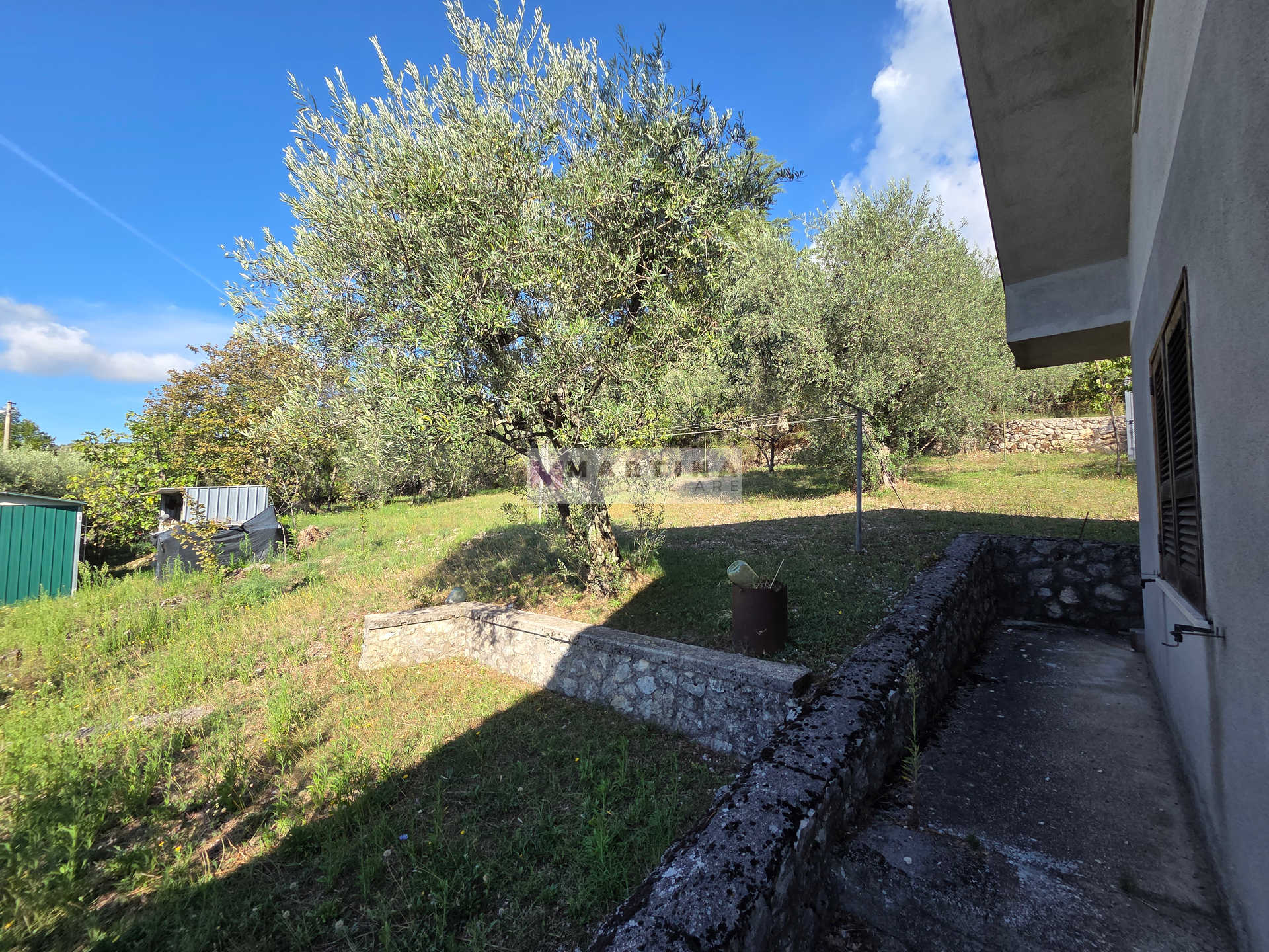 Casa indipendente con terreno