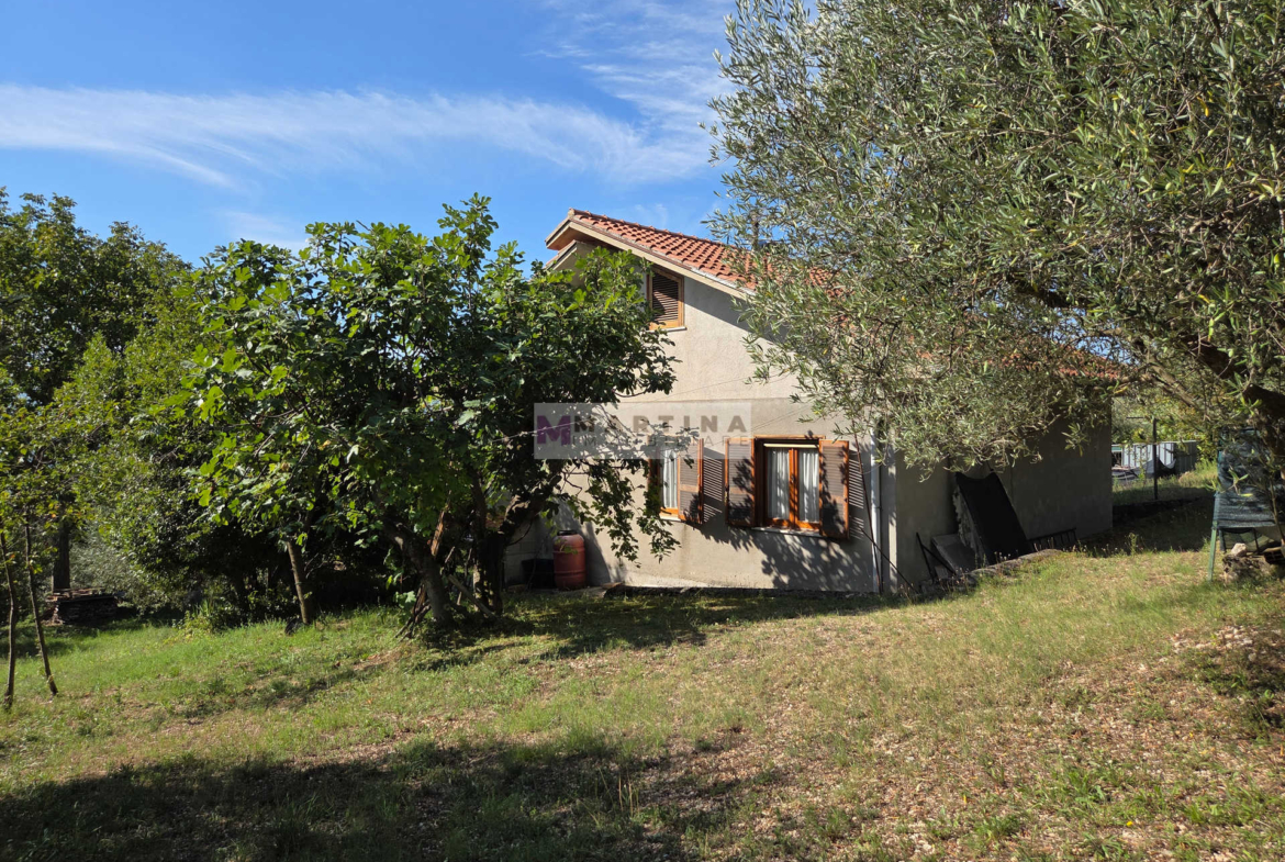 Casa indipendente con terreno