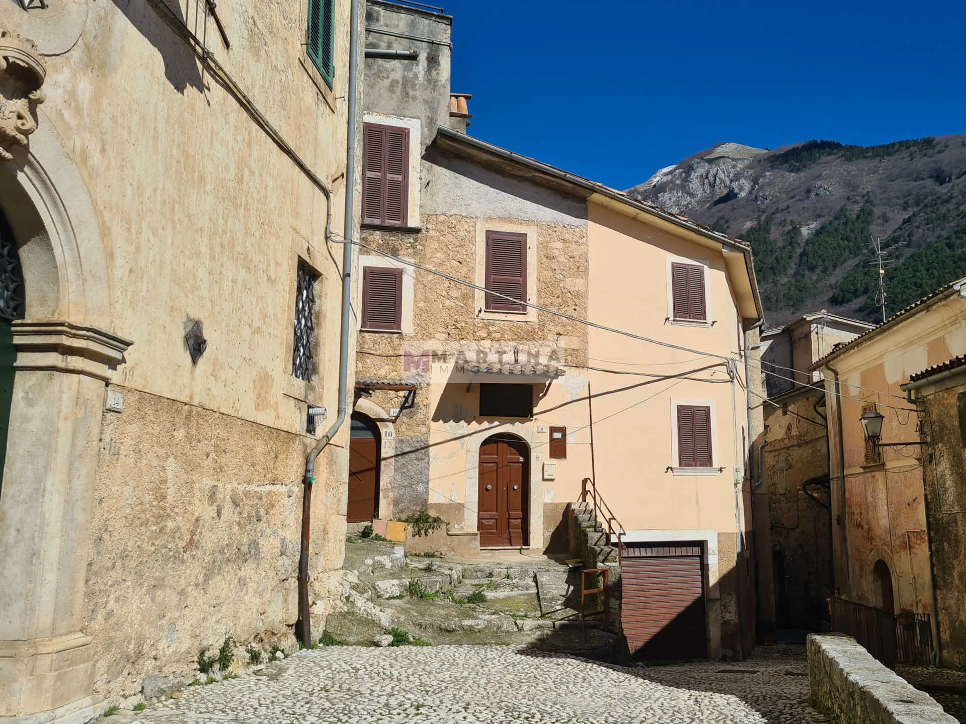 Abitazione nel centro storico con cantina