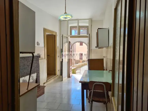 Abitazione nel centro storico con cantina